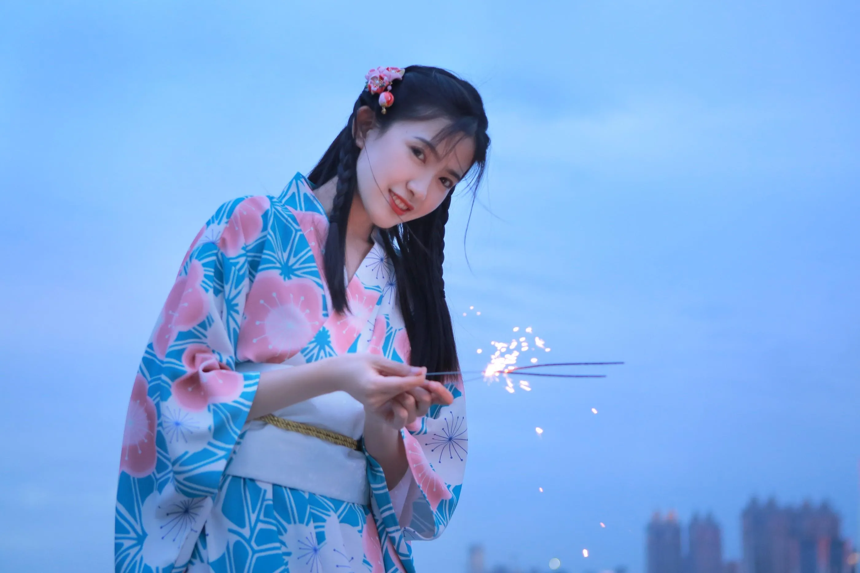 [艺图语] 2022.06.06 花火 小草草呀 [22P]插图6
